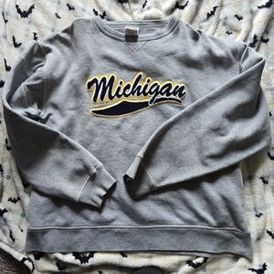 Red Oak Sportswear M Michigan Embroidered Sweatshirt